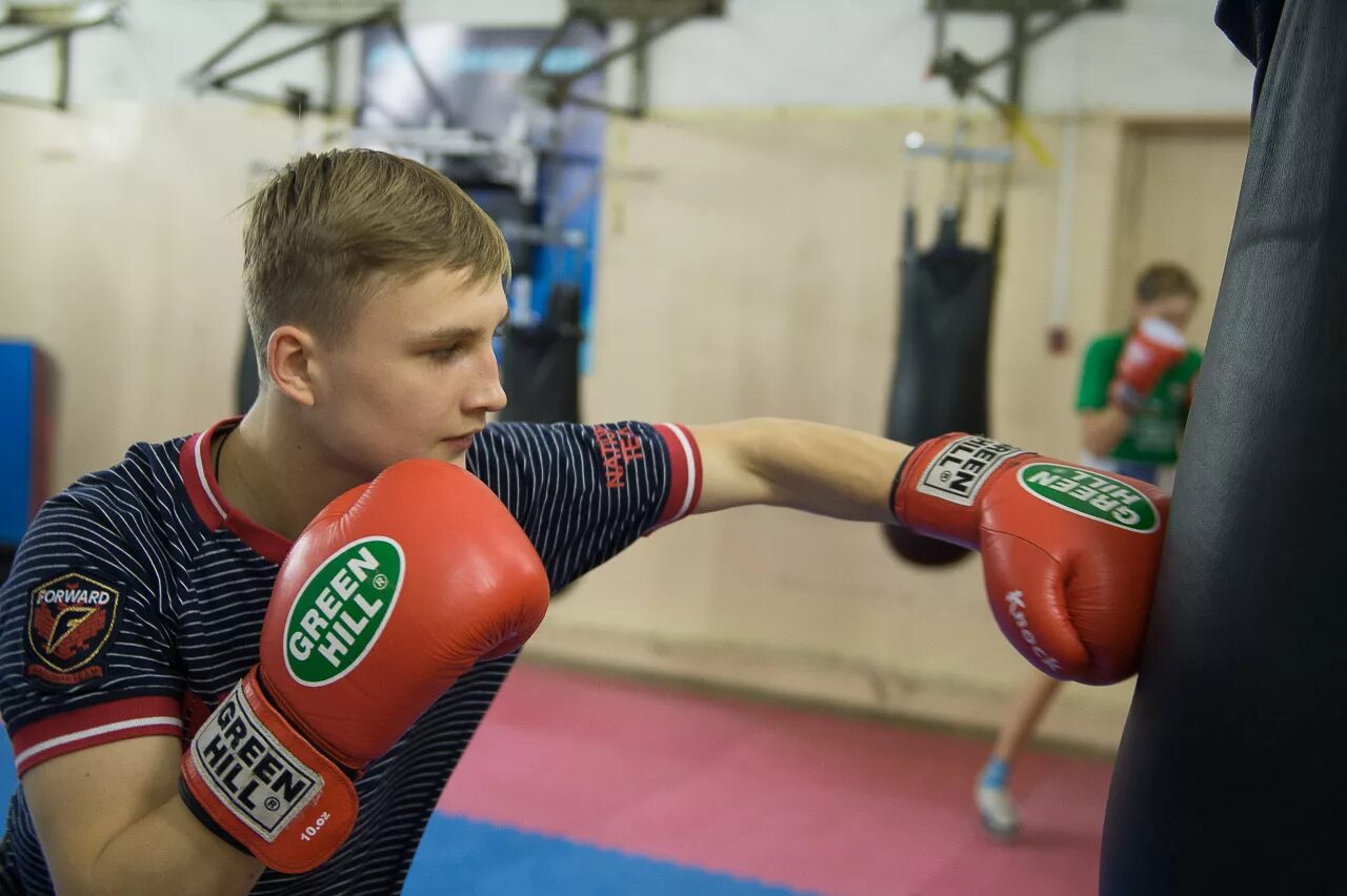 Шумков боксер. Буревестник Челябинск кикбоксинг.