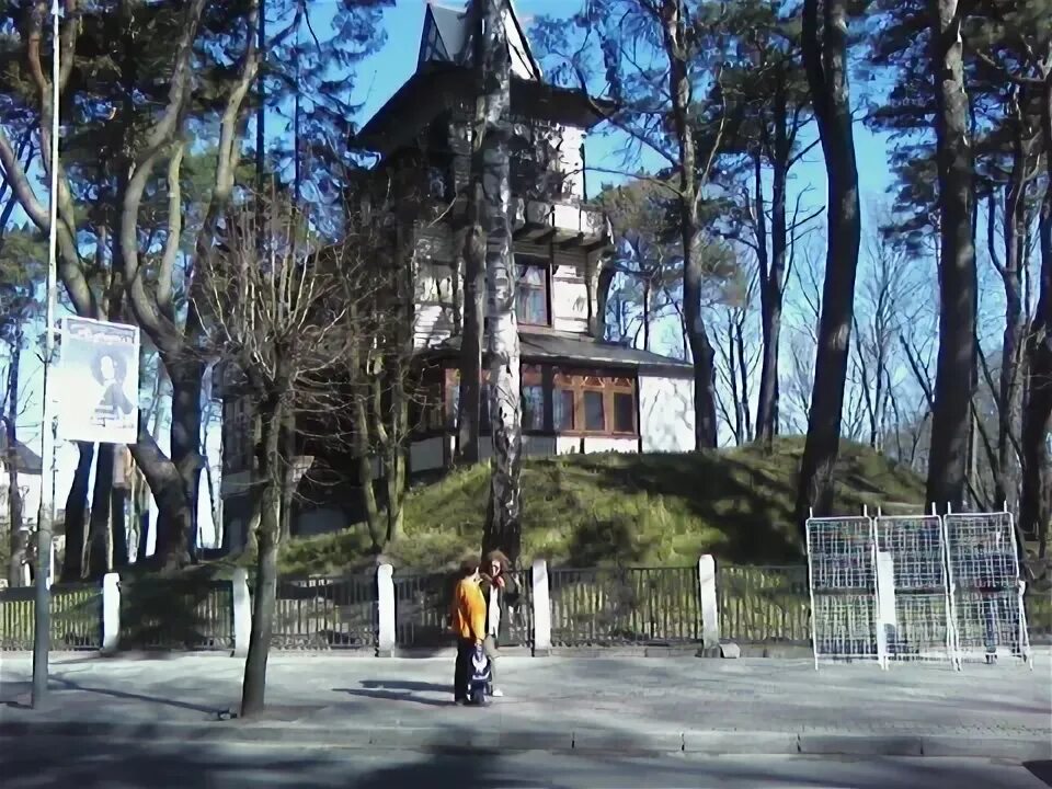 Где снимали красную шапочку