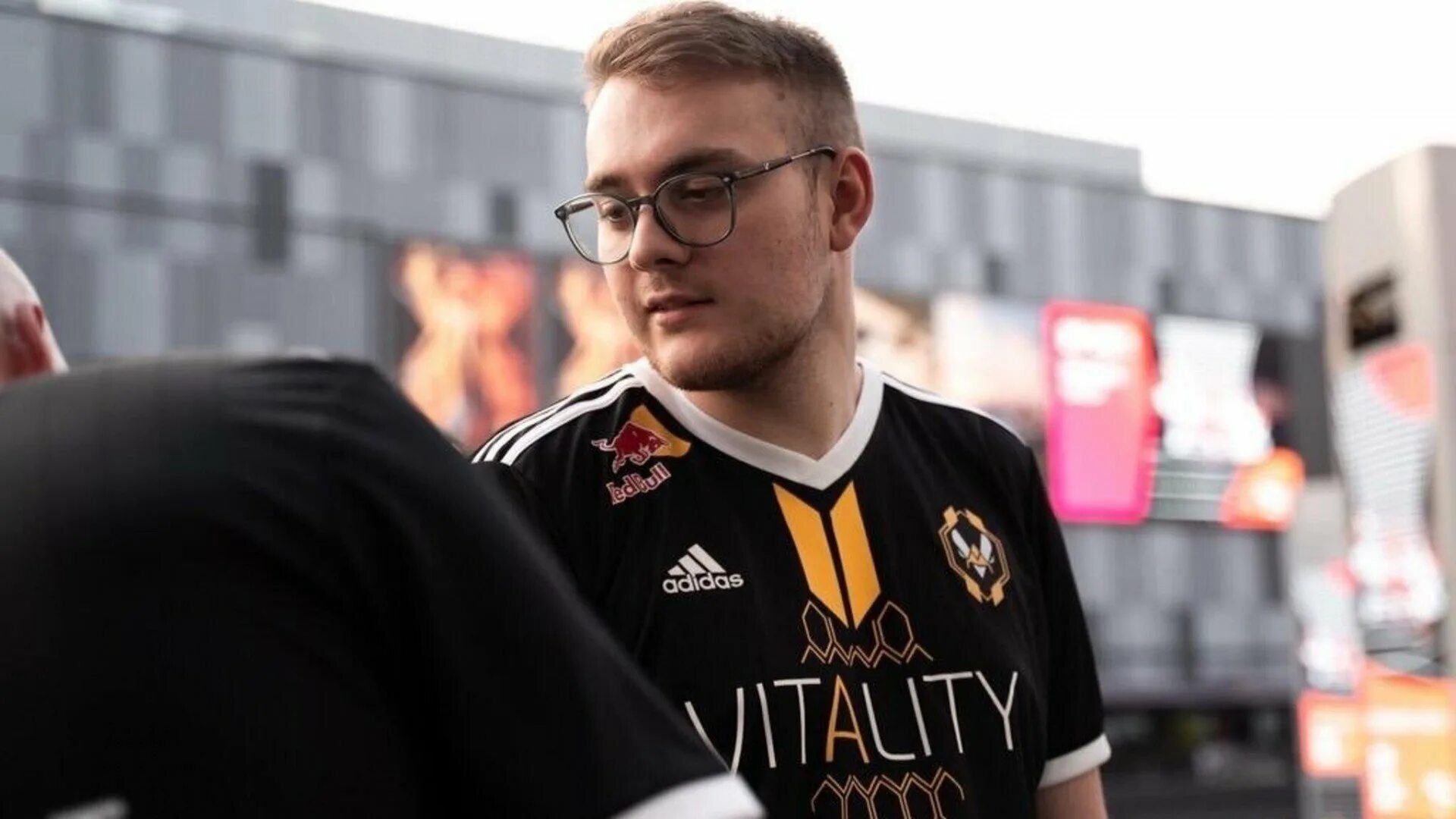 Alex go блоггер. Алекс alex макмикин. тренер виталити кс го. alex cs go. alex fnatic.
