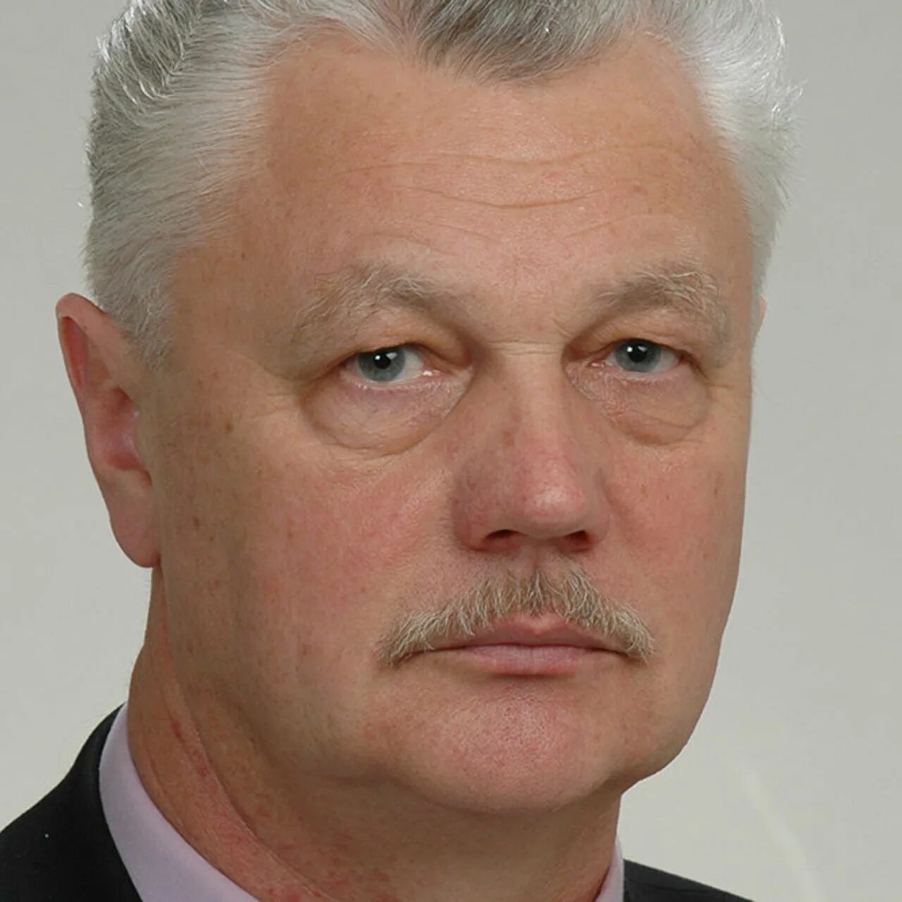 Кроманс дайнис леонидович гинеколог, акушер. Кроманс дайнис леонидович. Дайнис павлович юконис телевидение рига. Кроманс дайнис леонидович гинеколог. Кроманс дайнис леонидович.