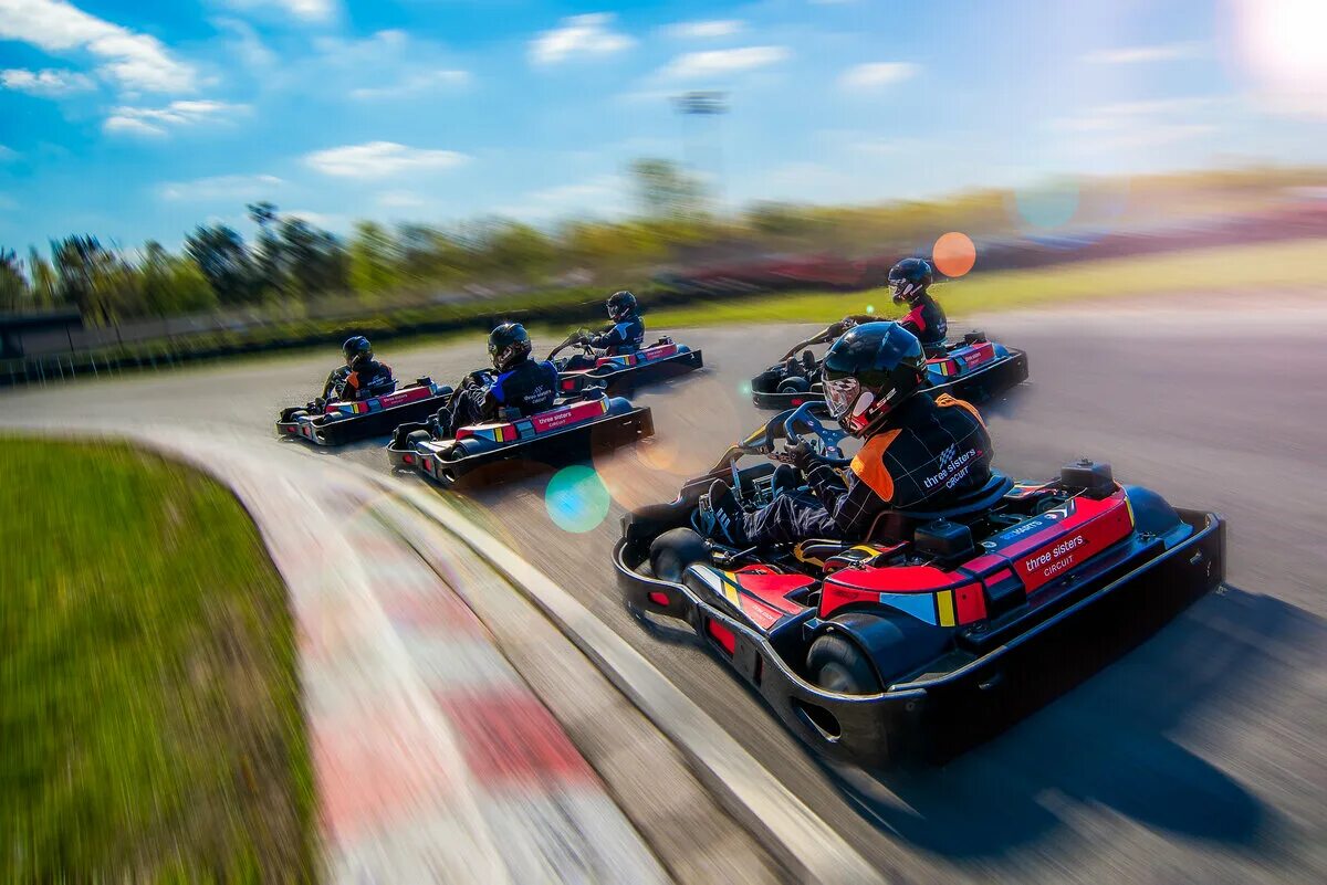 Гонки догони. Pitstop Нарвская картинг. Картинг центр Gokart. Картодром «картинг ЦАМК». Project cars 2 картинг.