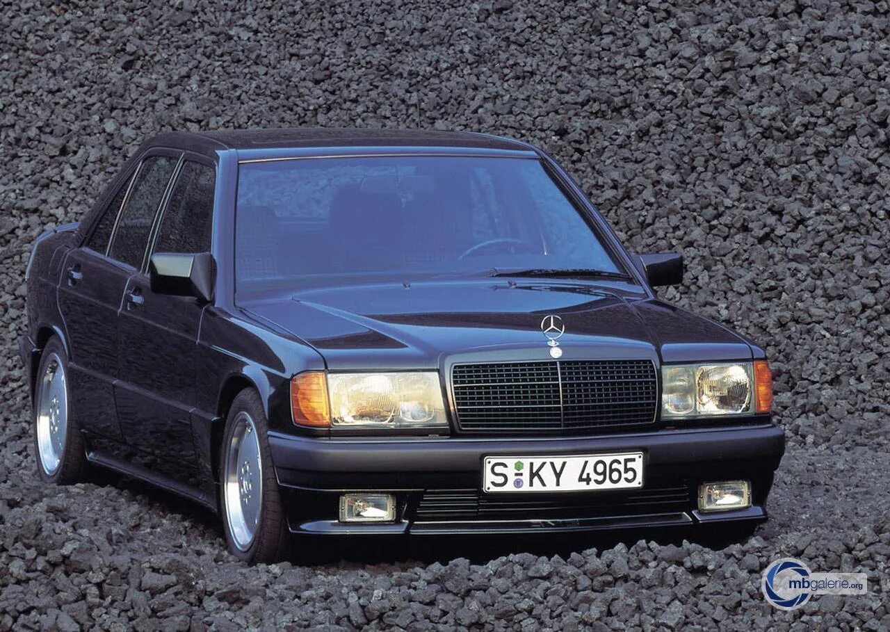 Мерседес w201 купить. Mercedes Benz 190e. Mercedes-Benz 190 (w201). Мерседес 190 w201. Mercedes 190e AMG.