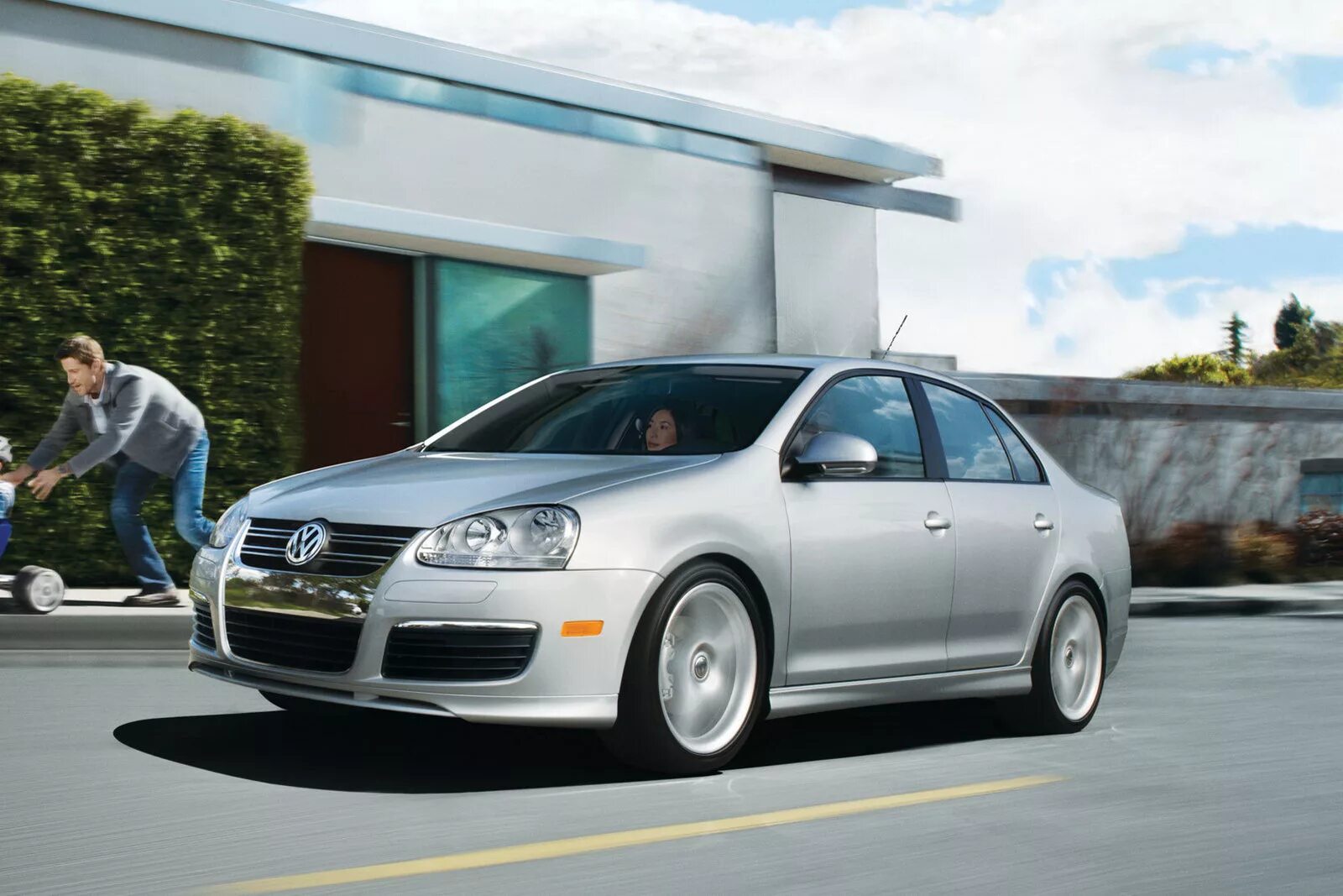 Gmc sierra 2500hd. Jaguar xj 2011. Famous car manufacturers. Лянча дельта 2008. Chevrolet volt 2005.