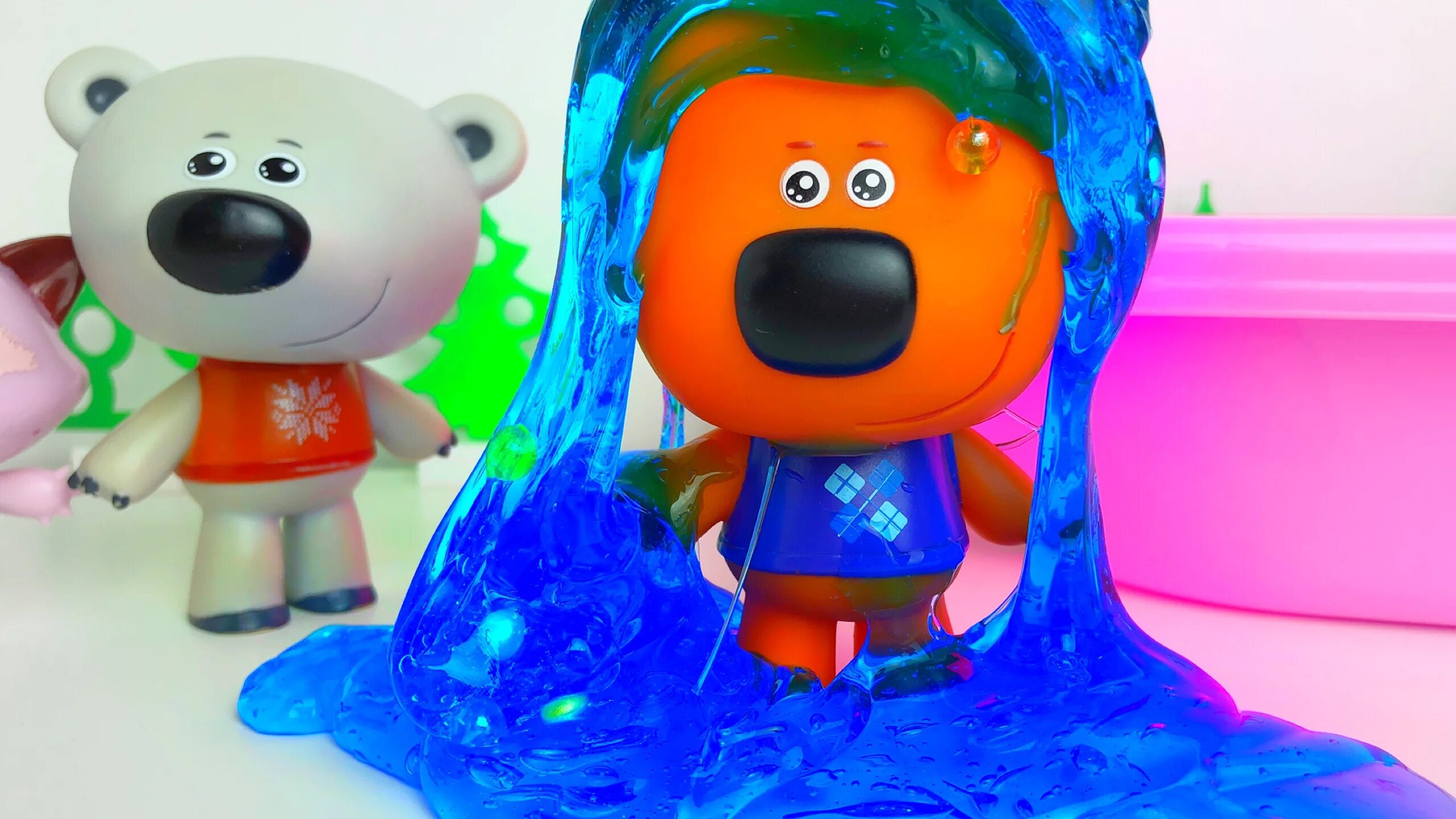 Слайм с фигурками. Мимимишки слайм. Мимимишки слайм. Слайм с шармами. Дендро слайм геншин импакт.