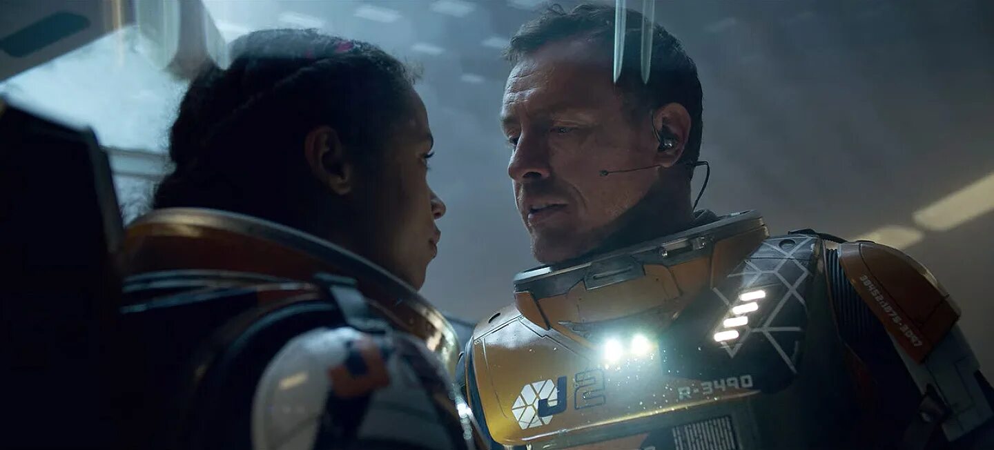 брайан стил затерянные в космосе. затерянные в космосе кадры 2018. тоби стивенс 2021. макс дженкинс затерянные в космосе. затерянные в космосе сериал 2018 робот.