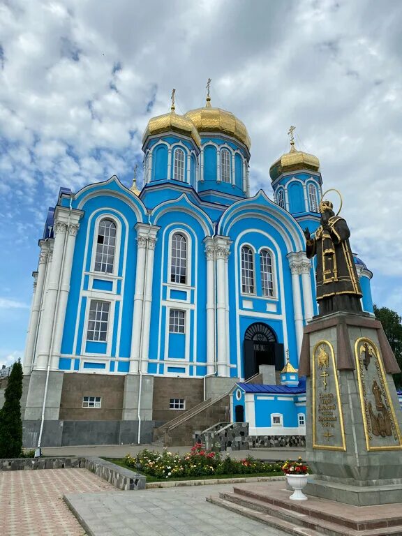 Монастырь в Задонске Липецкой. Задонский Рождество-Богородицкий мужской монастырь. Монастыри Задонска Липецкой области.