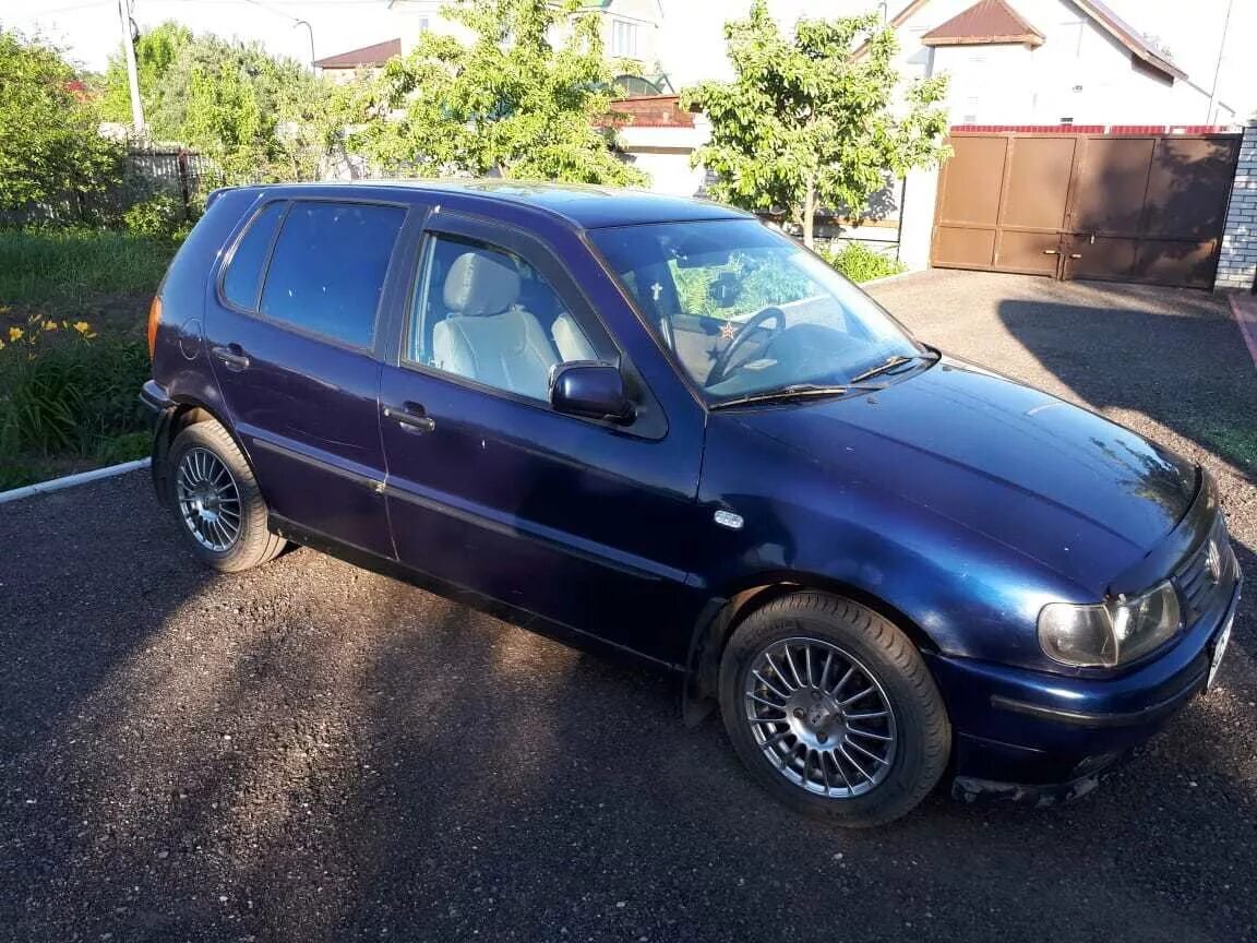 Поло 1998. Фольксваген поло 1998. Фольксваген поло 1998 1.6. Volkswagen Polo 3 хэтчбек 1998. Фольксваген поло хэтчбек 1998.