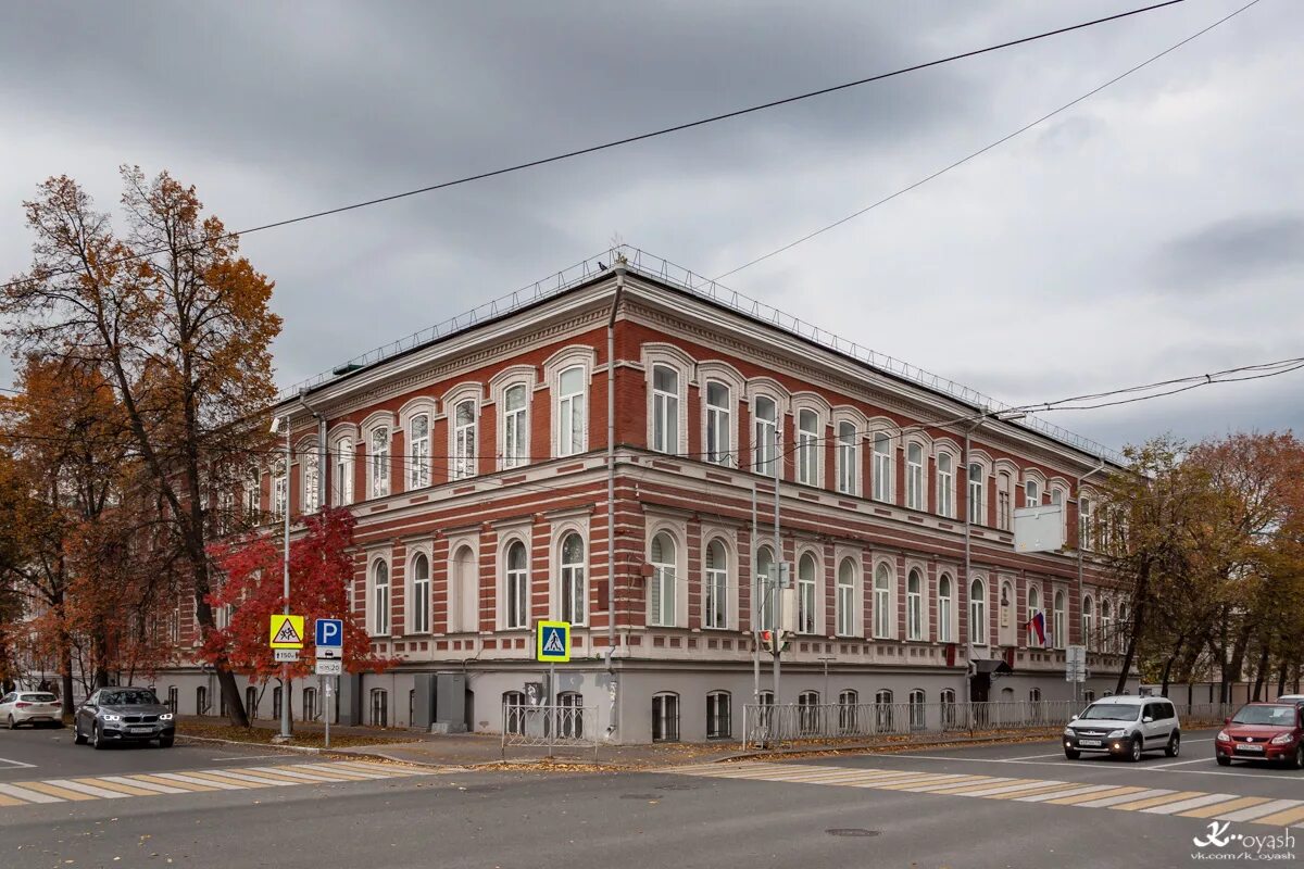 Школа 3 горького. Гимназия 3 казань. гимназия 3 казань гоголя. 3 гимназия горький. улица максима горького казань.