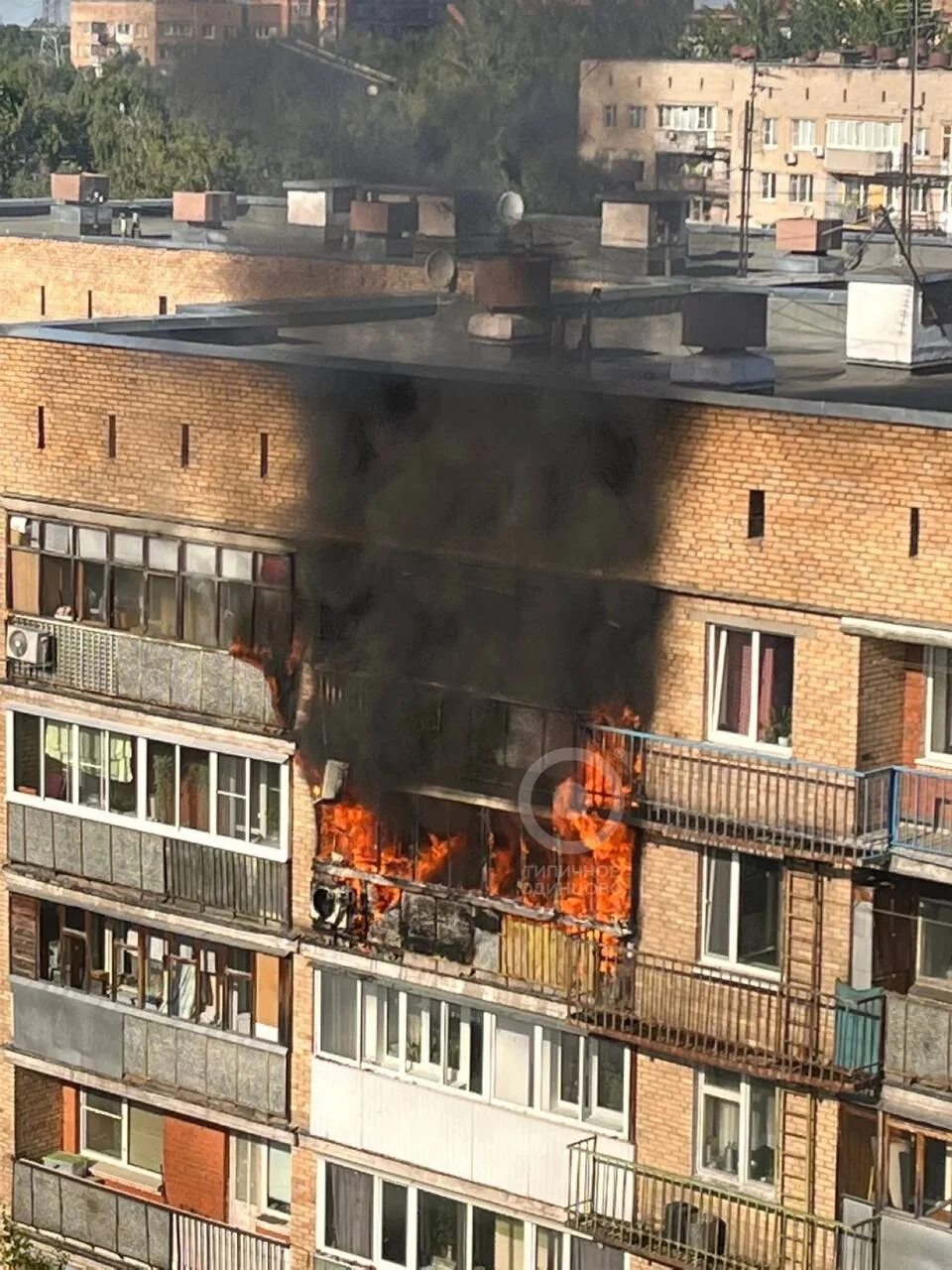 Пожар в Одинцово. Пожар Одинцово Бирюзова. Горящий балкон. Горит балкон. Сгорел балкон