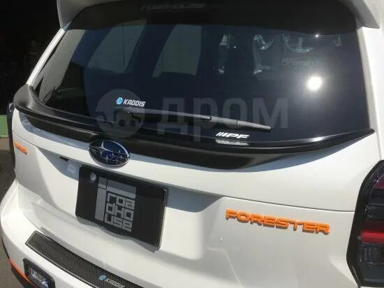 Субару форестер задний спойлер под стеклом. Subaru forester 2021 лобовое стекло. Форестер sj fb20. Лобовое стекло на субару форестер 2013. Subaru forester sj черный.