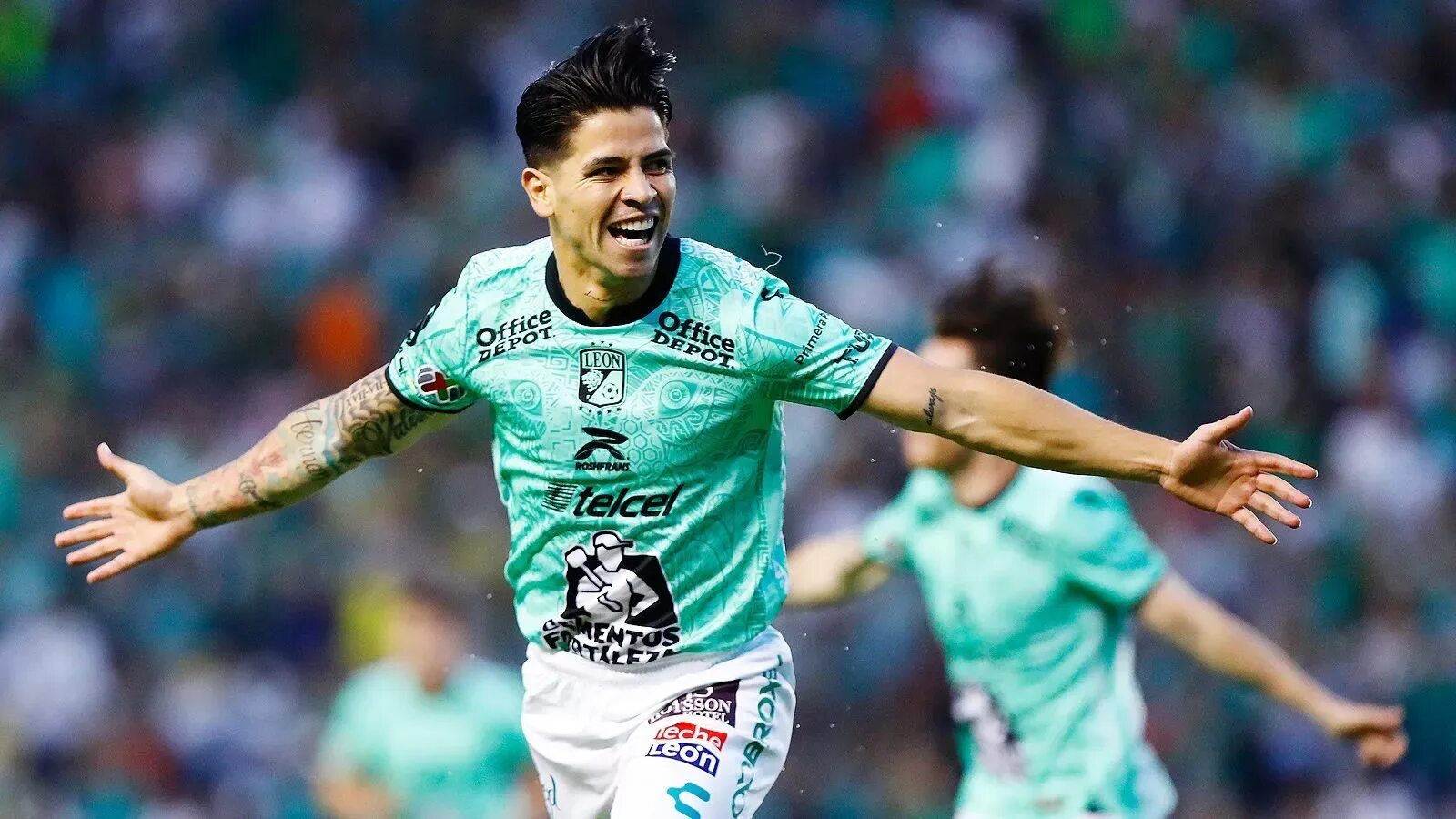 Аль сантос. Ману чао барселона. Алекс окслейд-чемберлен. Трансферные новости 2023. Трансферные новости картинки.