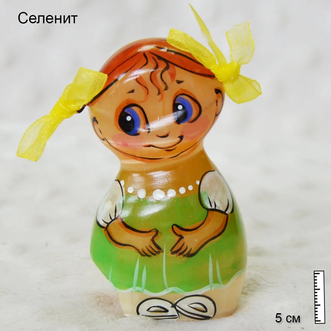 Селенит 2. Статуэтка из селенита девушка в пальто. ангел из селенита.