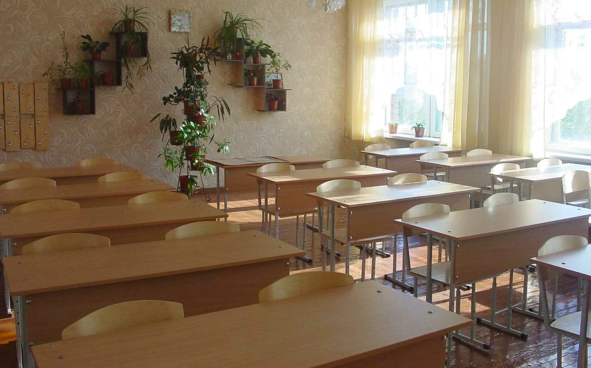 Закрытие школ на карантин 2024. Карантин в школе. В школе 2020 карантин. Закрытие школ на карантин 2024. Школу закрыли на карантин.