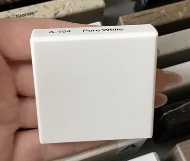 Pure white х чат