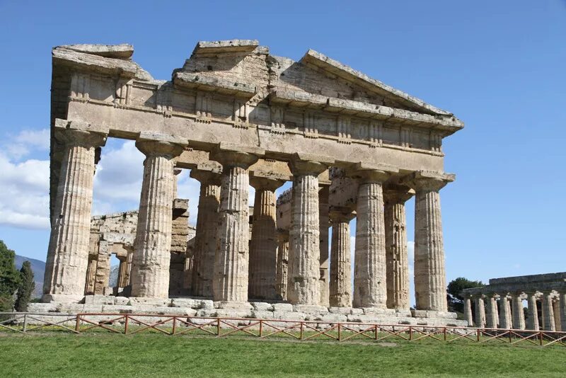 Олимпия. Олимпия Греция. Городок Олимпия. Территория Олимпии Греция. Самый известный культовый центр Эллады Олимпия.