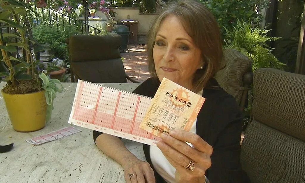 Кено лотерея. Выигрыш в лотерею кено. Лотерея powerball фото. Кено спортлото таблица выигрышей. Архив кено архив тиражей.