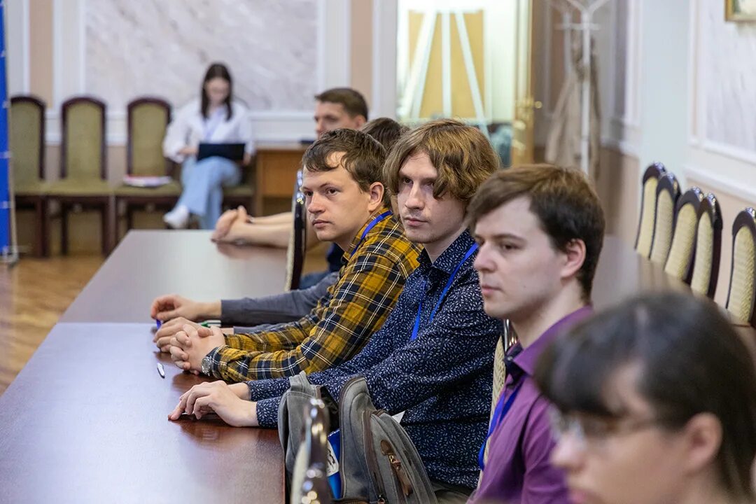 сессия молодых аспирантов. аспиранты ннгу. дни молодых ученых обои. научная сессия. сессия молодых аспирантов.