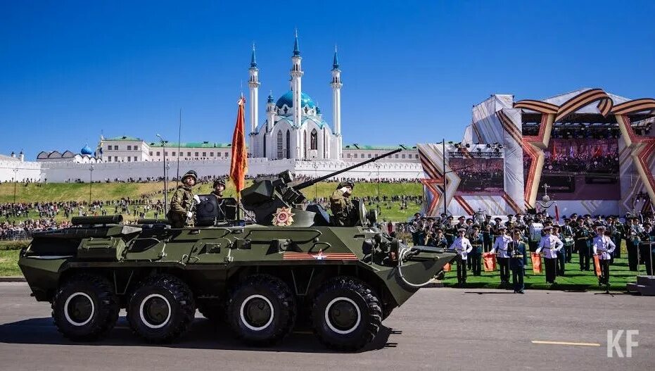 Парад Победы Казань площадь тысячелетия. Парад Победы 2022 в Казани. Парк Победы Казань 2022. День Победы Казань.