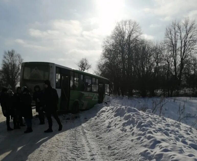 Ярославская область авария автобус. ДТП С автобусом в Ярославской области. Происшествия в большом селе Ярославской области. Автобус на Заозерье Ростовский район.