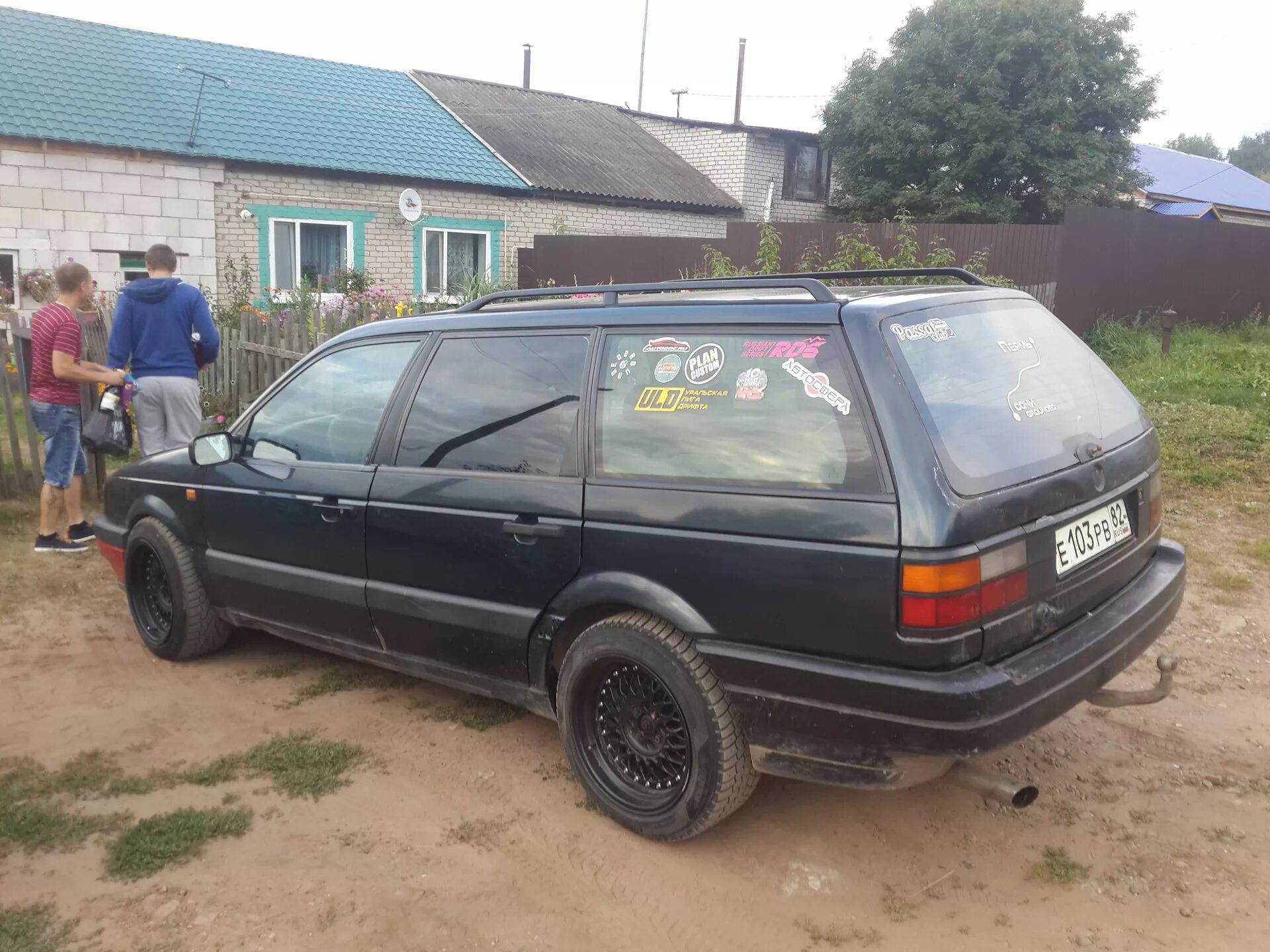 Диски vw passat b3. Пассат б3 вариант. passat b3 variant. passat b3 r16. volkswagen passat b3 variant r18.