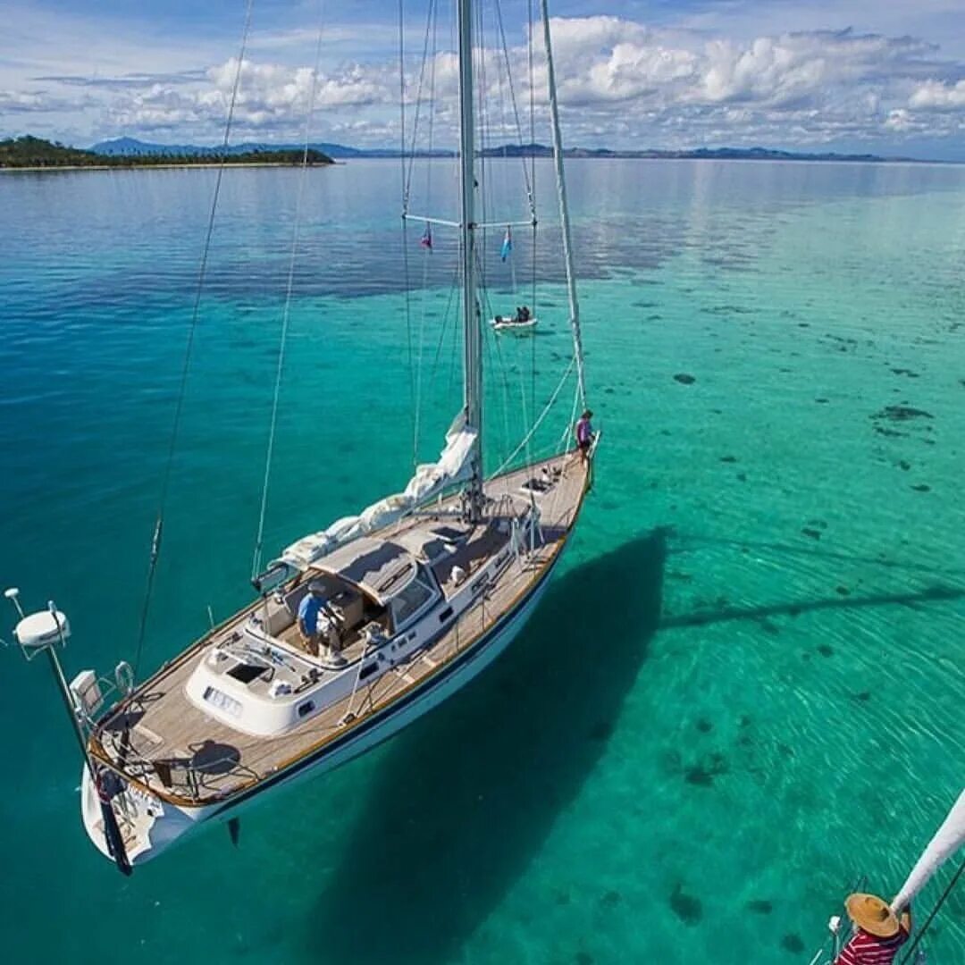 Sailing a live