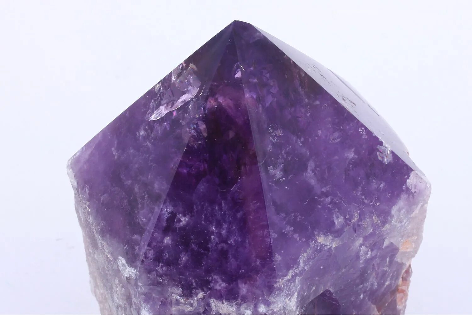 Аметист для чего. Аметист кристалл. amethyst 1991. бразилия аметист камень. аметист большой кристалл камень.