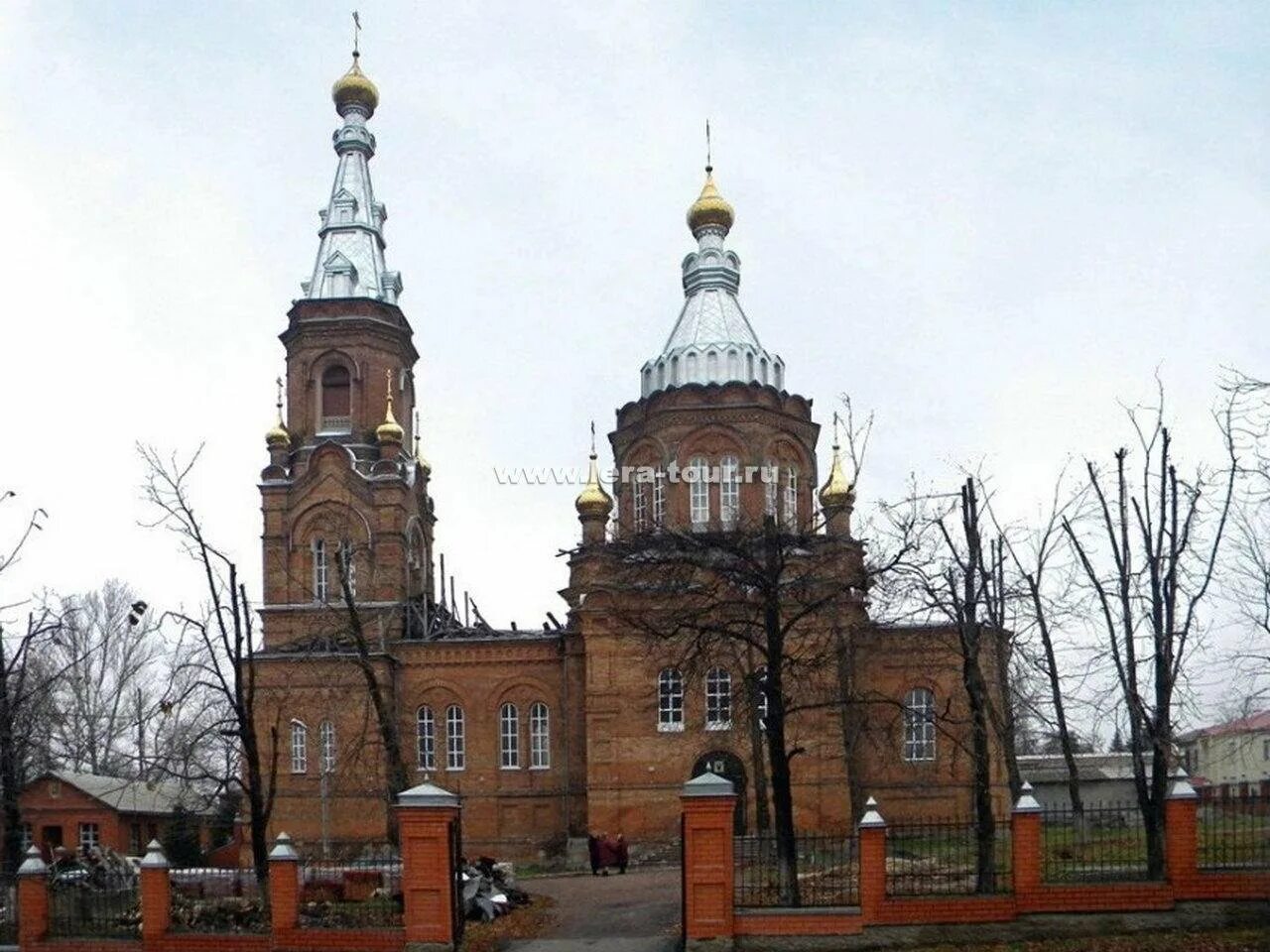 Никольский храм Льгов. Храм во Льгове Курской области. Николаевская Церковь Льгов.