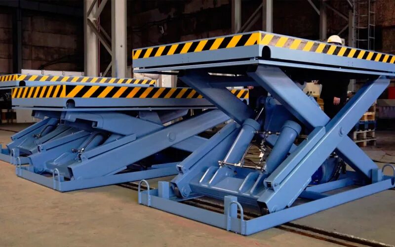 Гидравлический подъемник для грузов. Подъемник передвижной фасадный ножничный gidrolast sxw4. Подъемник goods elevator. Ножничный подъемник 20 метров. Пмг-2000 строительный подъемник.