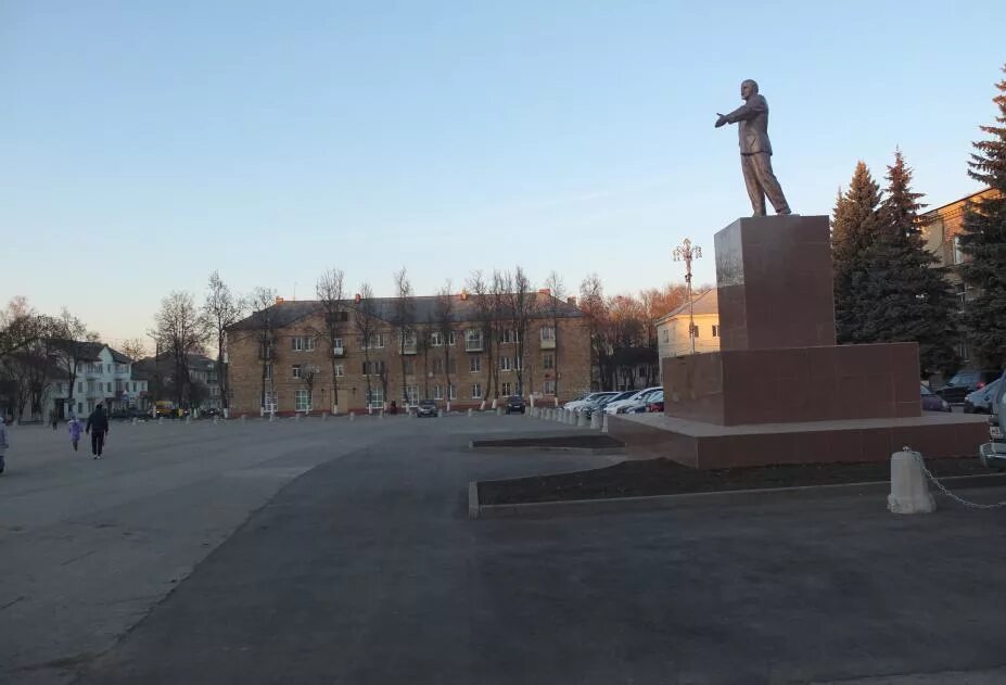 Площадь починка. Тульская область щекино площадь ленина. памятник ленину в щекино. площадь города щекино.