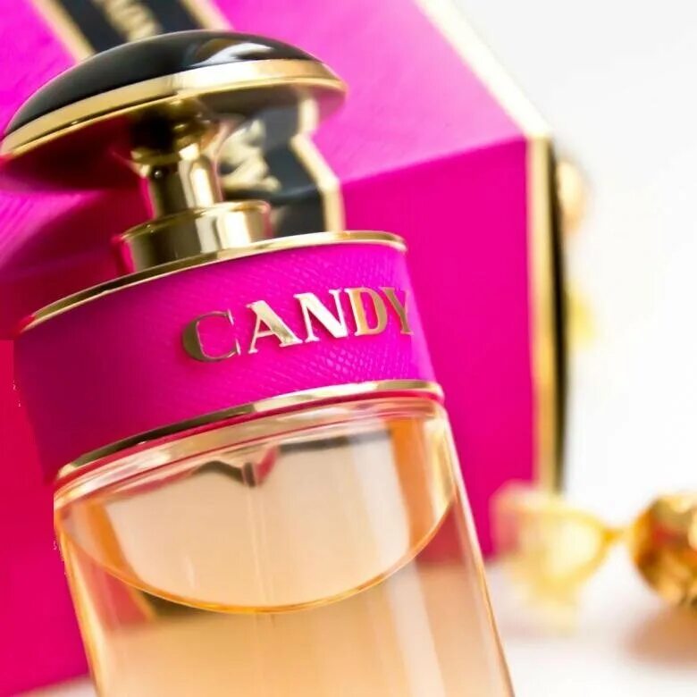 Самые комплиментарные ароматы. Prada Candy духи. Прада Кэнди Прада. Духи Prada Candy Prada. Prada Candy Lady 30ml EDP.