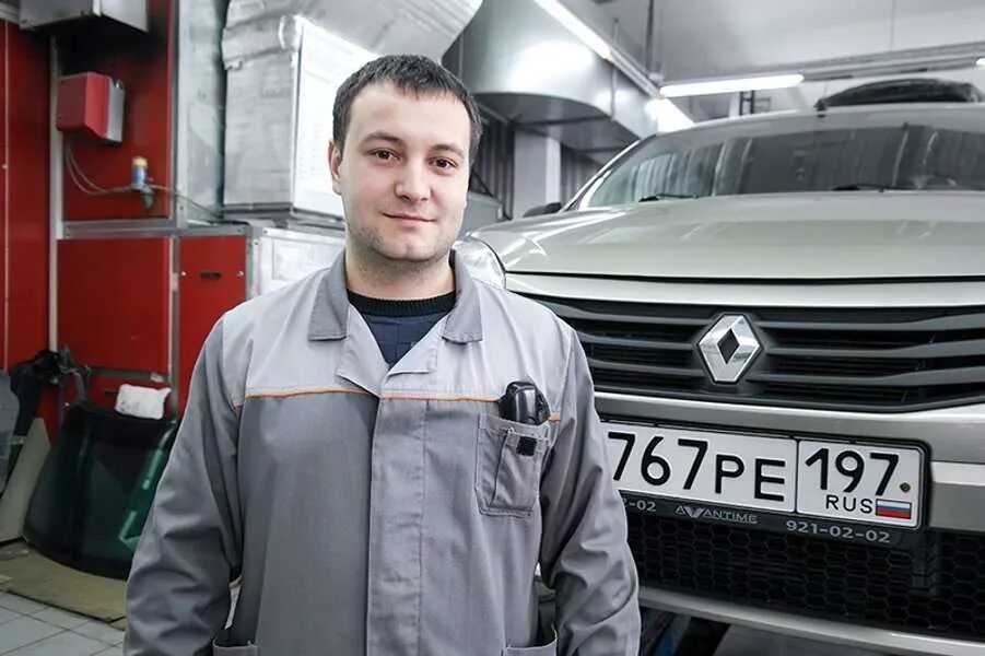 Работа мастером автосервиса. Мастер-приемщик автосервиса. работник автосервиса. сотрудники автосервиса. приемщик автосервиса.