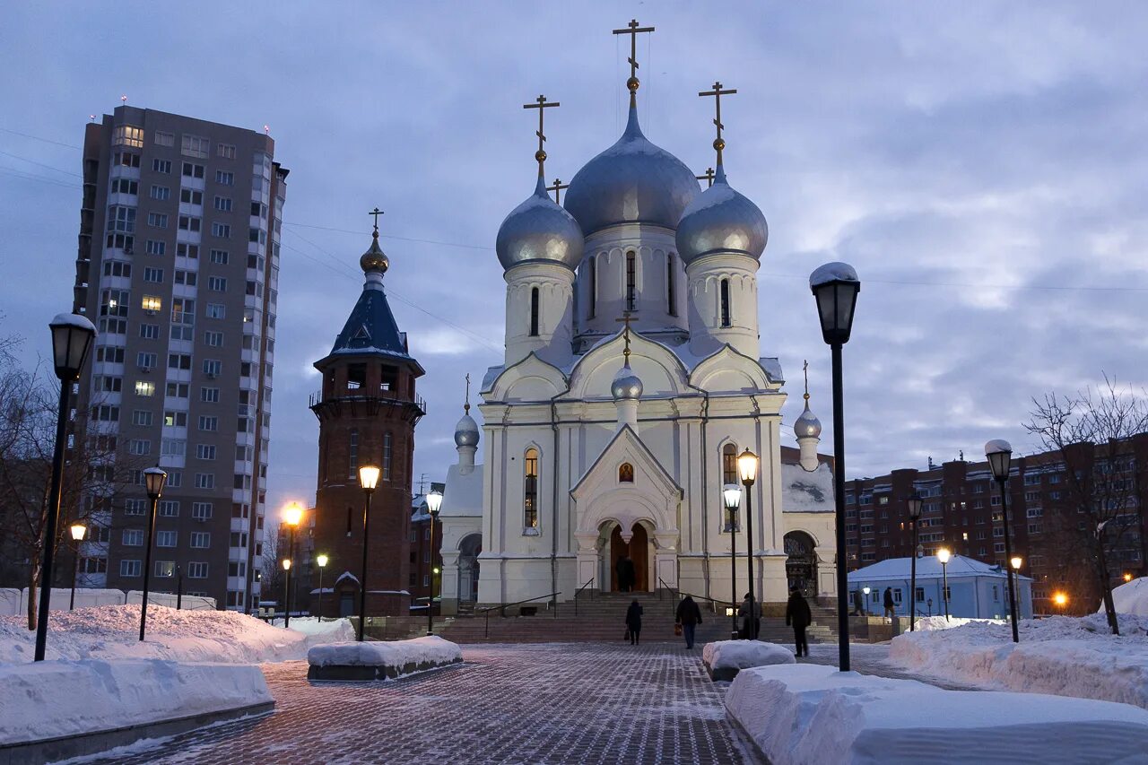 Соборы города новосибирска. Храм Знамение Абалацкая Новосибирск. Знаменская Церковь (Новосибирск). Церкви Новосибирска Знаменский собор. В Знаменском храме Новосибирска.