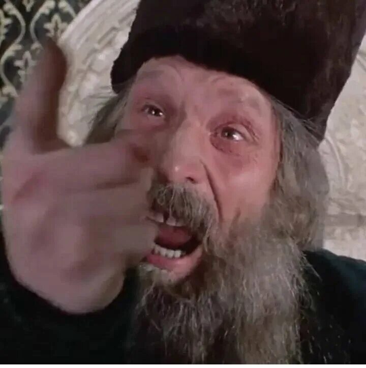 Ненастоящий или не настоящий. Войско взбунтовалось царь не настоящий. Войско взбунтовалось. Ненастоящий или не настоящий. Войско взбунтовалось говорят царь ненастоящий мем.