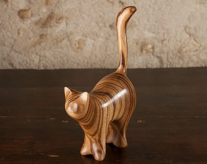 Фигурка кота из дерева. Резьба по дереву кошки. Перри ланкастер фигурки. Скульптура кошки. Перри ланкастер.
