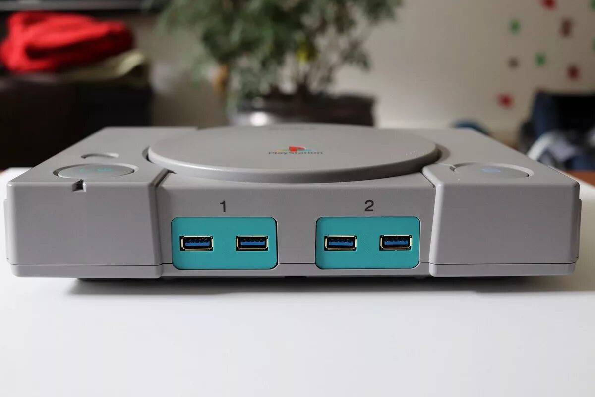 Sony playstation cfi 2000. PLAYSTATION 1. Плейстейшен Pi. Корпус плейстейшен 1. Корпус playstation2 для raspberri Pi 4.