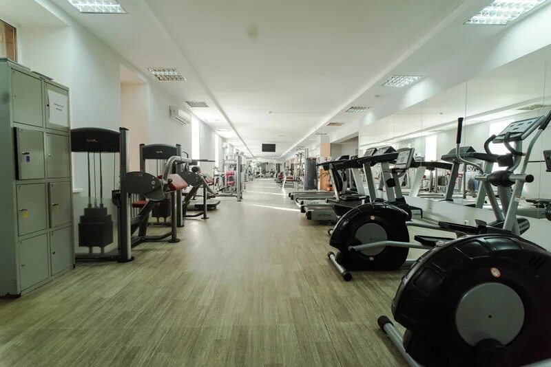 Мустанг чебоксары тренажерный шумилова. Мустанг салют. Тренажерный зал мустанг. Тренажерный зал мустанг. Мустанг чебоксары тренажерный зал.