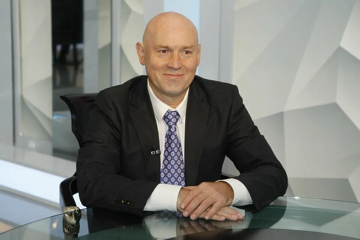 Сколько сейчас лет виктору