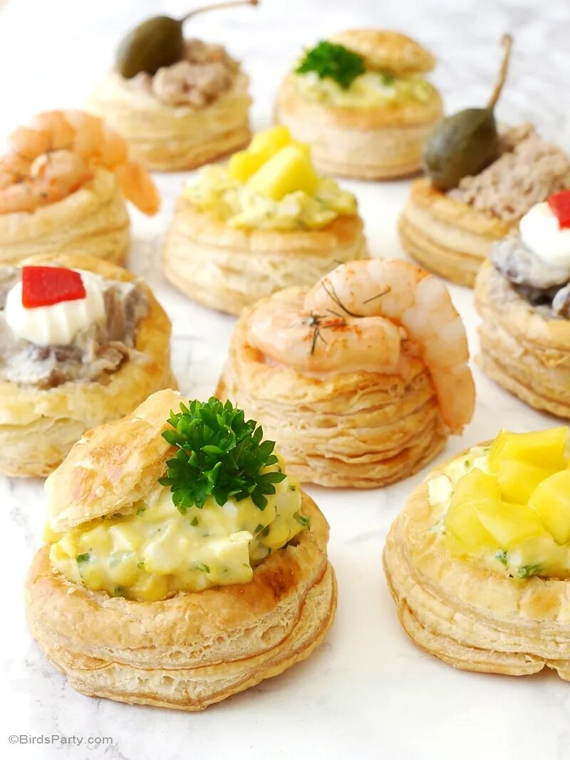 Валован из слоеного теста. Волован (Vol-au-Vent) — несладкая закуска. Ово-лакто волованы. Мини закуски для фуршета. Бутерброды для фуршета.