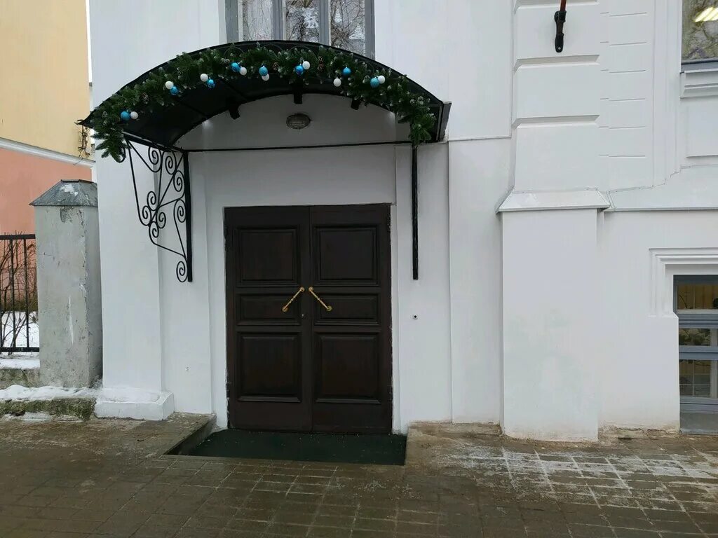 Центр образования ярославль. Волжская набережная 27 ярославль департамент. волжская набережная 27 ярославль департамент образования. ярославская 27 ярославль. департамент образования в ярославле волжская набережная.
