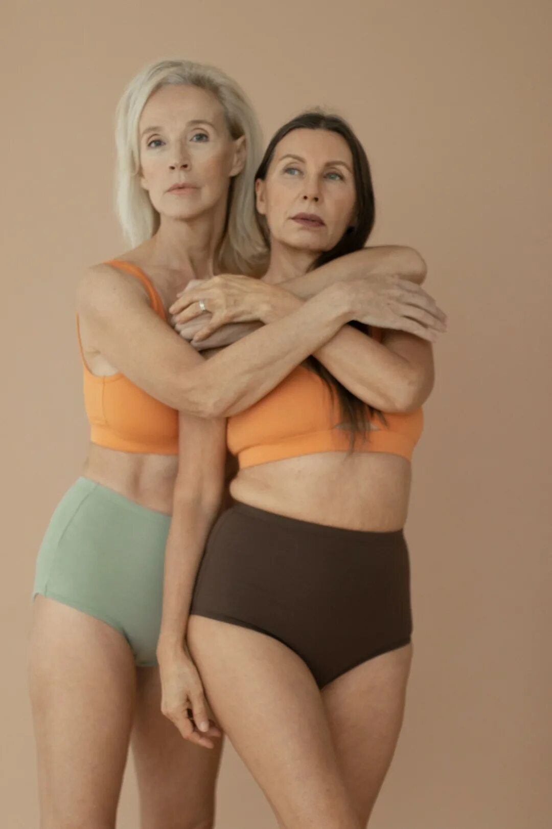 Bilingua ladies. Bilingua ladies. Bilingua ladies. Bilingua ladies белье основатель. Bilingua ladies.