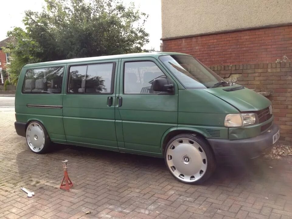 Volkswagen Transporter t4 колеса. Volkswagen Transporter t4 на дисках r18. Колеса на т4 Фольксваген. Литье на Фольксваген Транспортер т4.