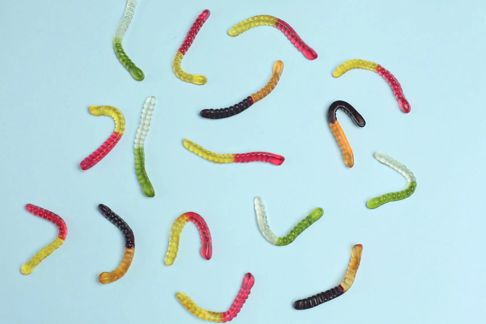 Кислые червячки харибо. Hqd червячки. Червячок из вормс. Worms zone a slithery snake. Желейный червяк.