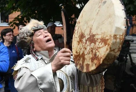Сколько выступает шаман
