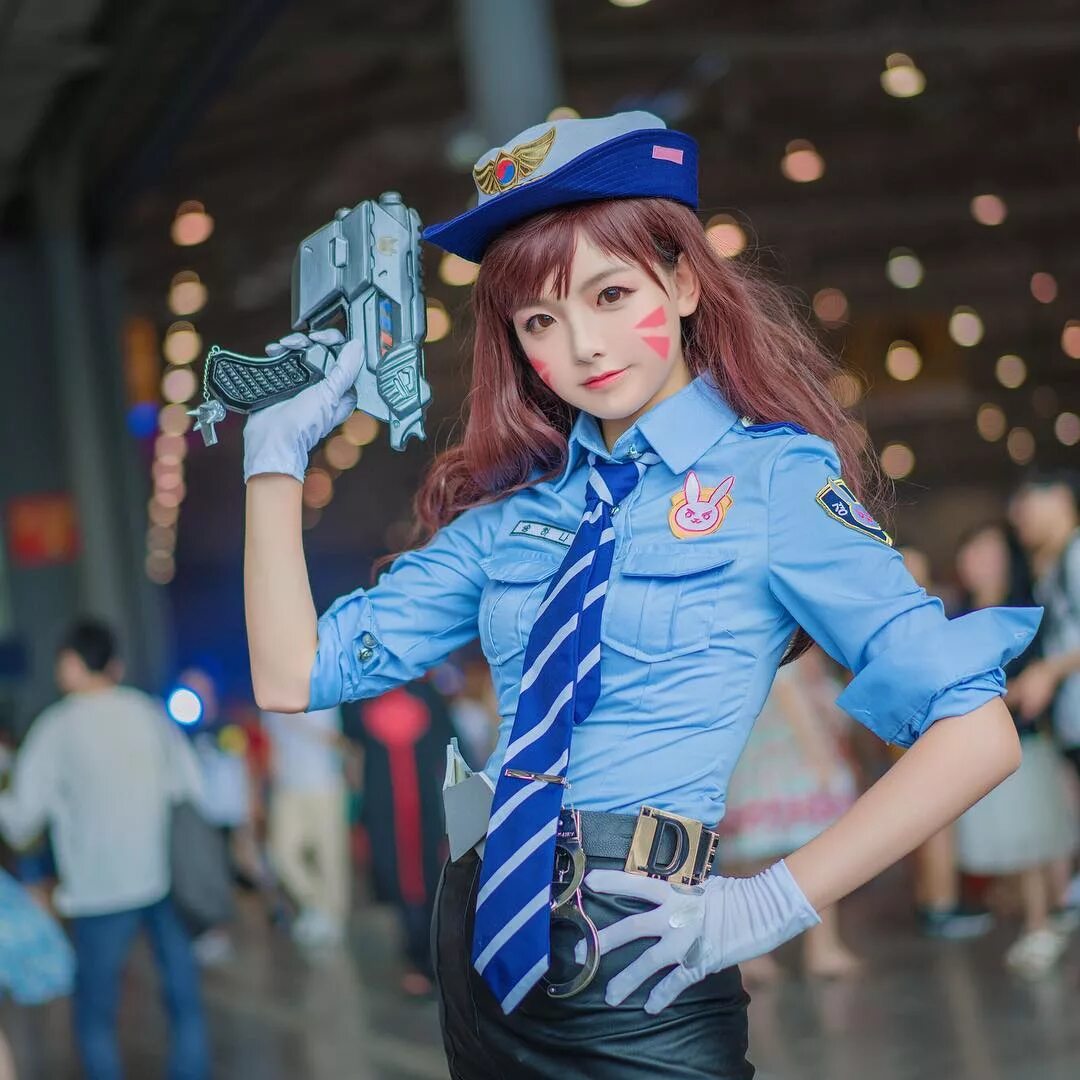 D d cosplay. Sakura Gun. Фото Dear beautiful Police. Dva Cosplay portrets. Cosplayers with hat.
