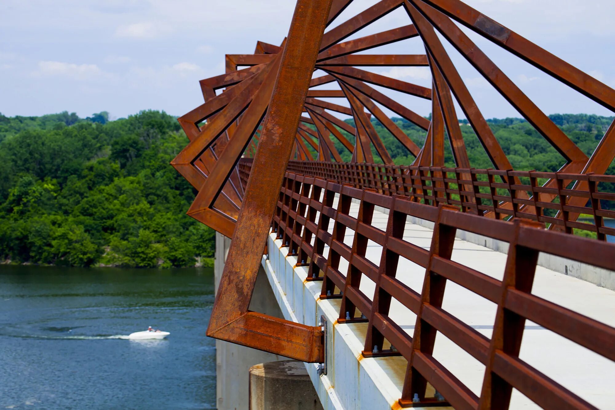 More wooden most wooden. Мост Хай Трестл Трейл. Мост де Мойн. High Trestle Trail Bridge чертежи. «Wuchazi Bridge» — мост.