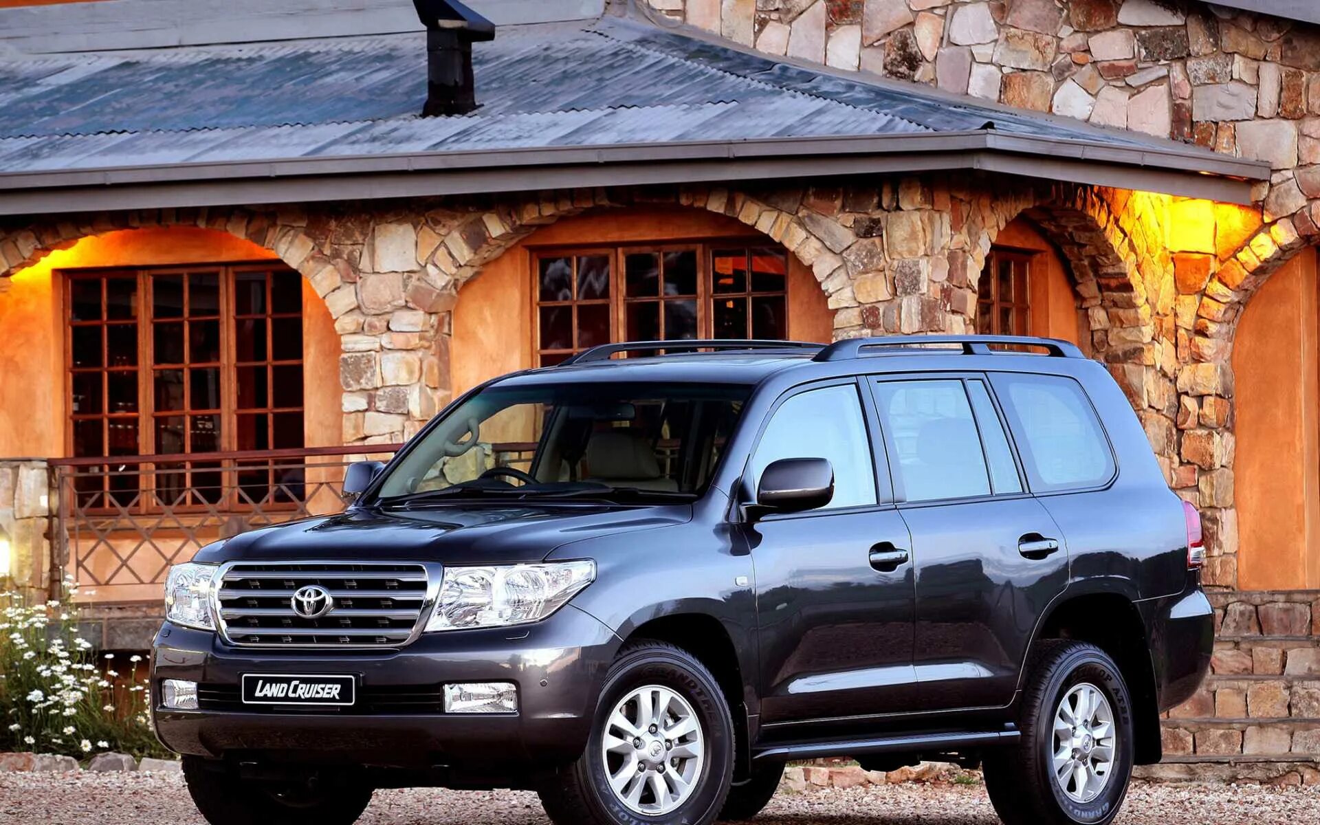 Toyota land cruiser. Toyota Land Cruiser 200. Toyota Land Cruiser Prado 200. Ленд Крузер 200 2006. Toyota Land Cruiser 200 и 200.