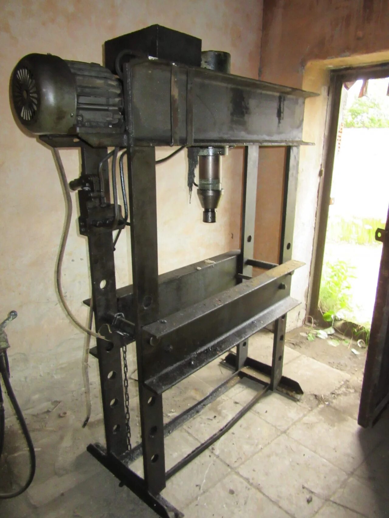 Пресс электрогидравлический 100 тонн. 2135 1м. Пресс гидравлический па6332. Пресс гидравлический рамный 2135-м1. 2135 1м.