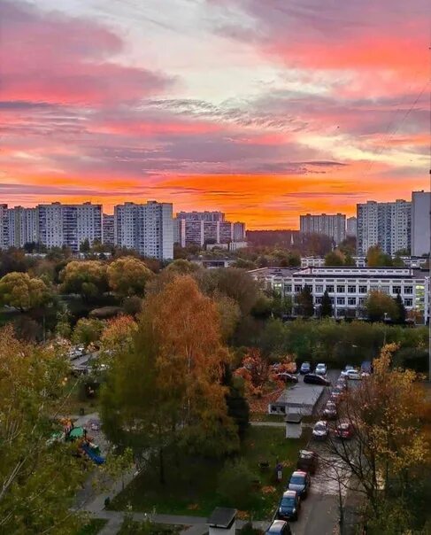 Юзао вк. Ясенево рассвет. Коньково. Коньково фото. Коньково ночью.