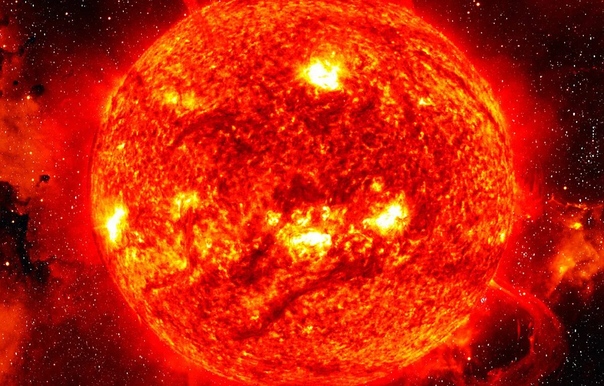 Красный сверхгигант звезда. Звезда красный гигант Сверхновая. Солнце красный гигант. Красный гигант в космосе.