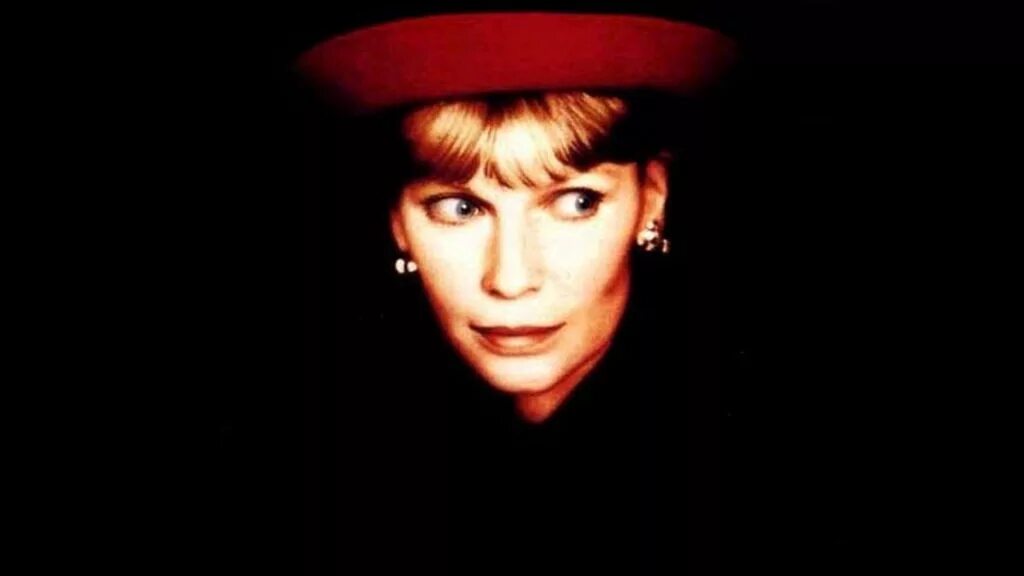 Элис на английском слушать. Alice 1990. элис фильм 1990. миа фэрроу элис. элис фильм 1990 постер.